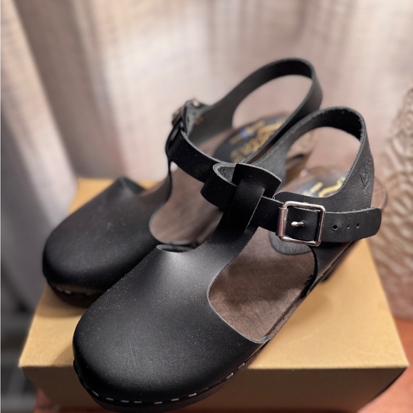 Brand new in box T-strap clogs Lotta From Stockholm - Picture 2 of 5